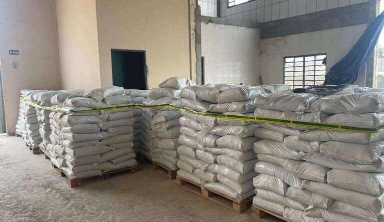 Mapa fecha fábrica clandestina no interior de São Paulo e apreende 40 t de fertilizantes