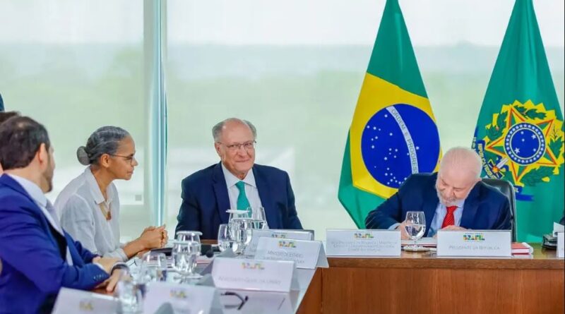 Governo Lula envia projeto que aumenta pena para crimes ambientais