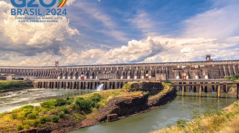 imagem da usina de Itaipu, com a logo do evento do G20 em Foz do Iguaçu.