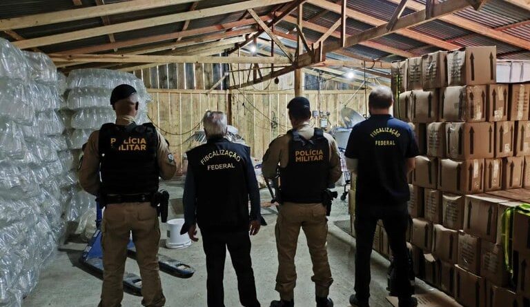 Mapa apreende 10 mil litros de vinho falsificado no Paraná