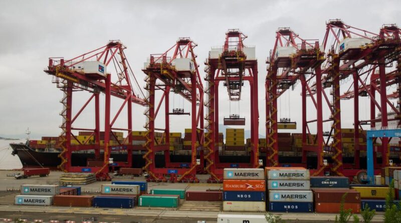 Porto de Ningbo-Zhoushan, na China