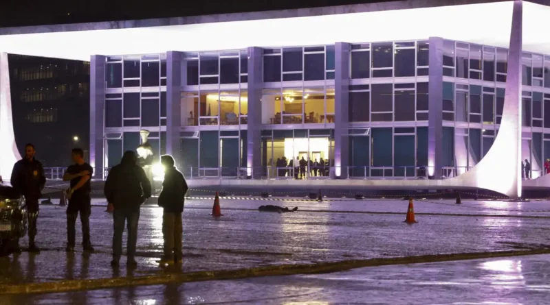 Explosões próximas ao STF deixam 1 pessoa morta e provocam evacuação de prédios públicos