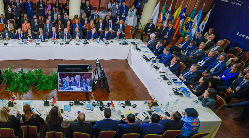 Presidente da República, Luiz Inácio Lula da Silva, durante Cúpula de Presidentes dos Estados Partes do MERCOSUL e dos Estados Associados Edifício MERCOSUL – Montevidéu, Uruguai