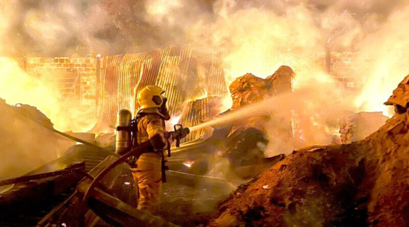 incêndio em depósito da Cotrirosa