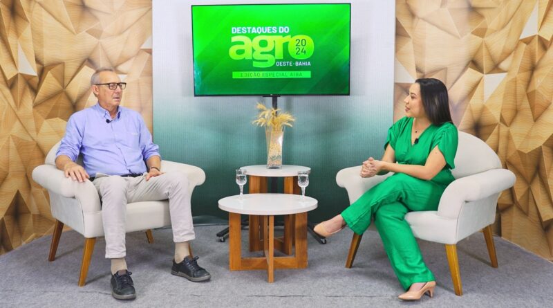 Odacil Ranzi, participa do programa no estúdio ao lado da apresentadora Carla Letícia