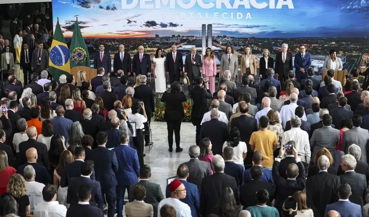 Evento marca 2 anos dos ataques de 8 de janeiro em Brasília