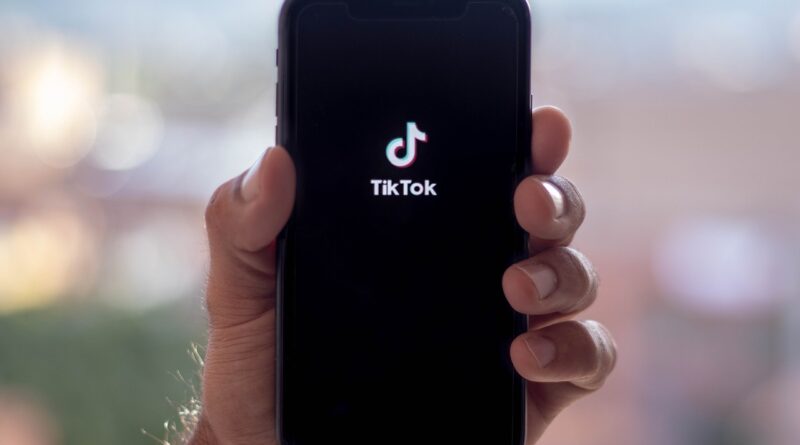 Tik Tok em celular