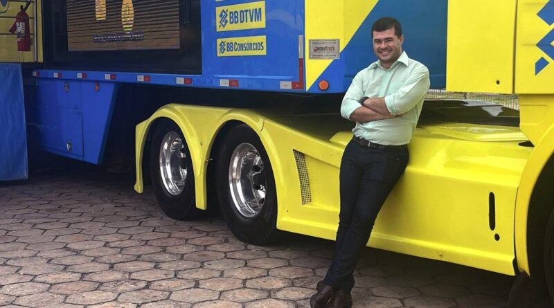 O meteorologista Arthur Müller na Carreta Itinerante do Circuito de Negócios Agro BB