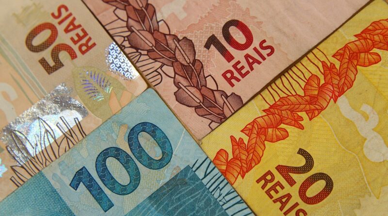 Orçamento, dinheiro, real, economia, orçamento, bolsonaro, corte