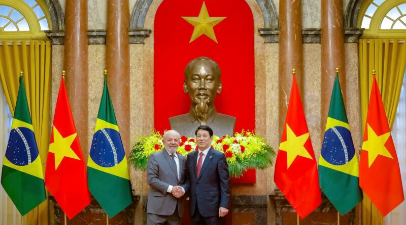 Luiz Inácio Lula da Silva, durante encontro com o presidente do Vietnã, Luong Cuong. Palácio Presidencial - Hanói