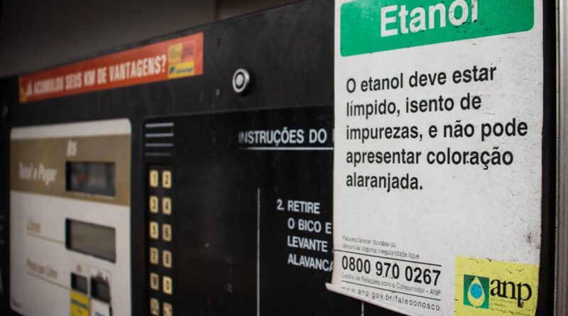 etanol combustível posto