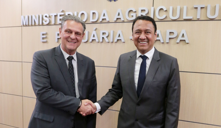 Carlos Fávaro recebe ministro da agricultura peruano e discute relações comerciais