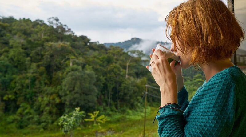 mulher clima previsão do tempo frio outono inverno