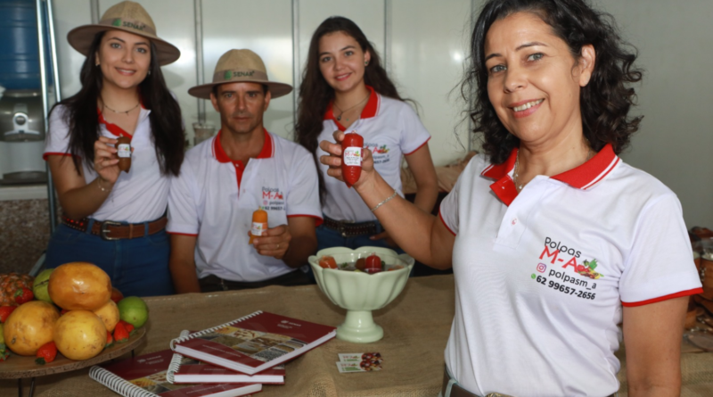 Casal de Petrolina de Goiás inova na produção de maracujá e conquista mercados