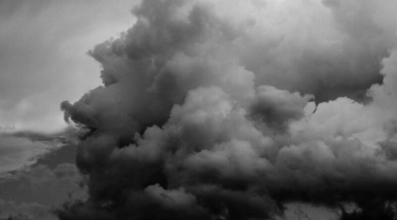 Ciclone 'castiga' lavouras com temporais intensos; previsão do tempo aponta frio e geada