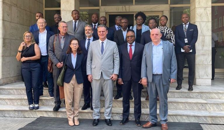 Missão Brasil na África, em Angola - Carlos Fávaro