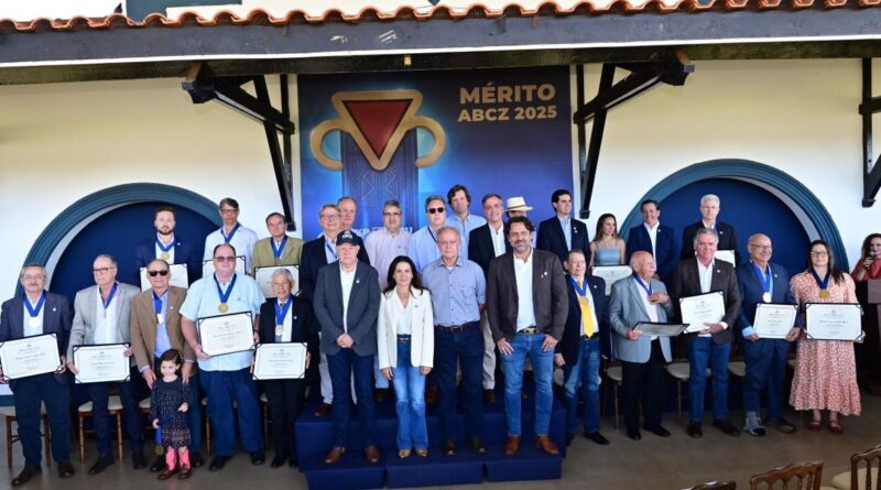 Protagonistas da pecuária nacional são homenageados na ExpoZebu