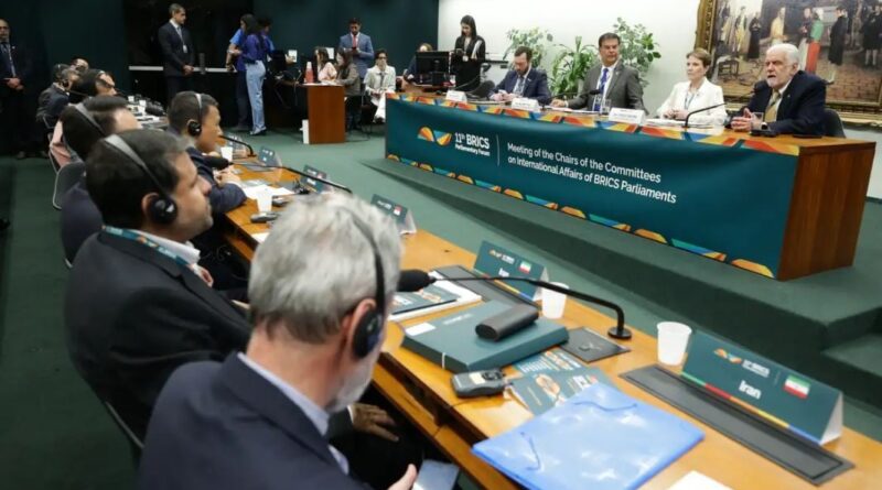 Parlamentares do Brics criticam guerra tarifária promovida pelos EUA