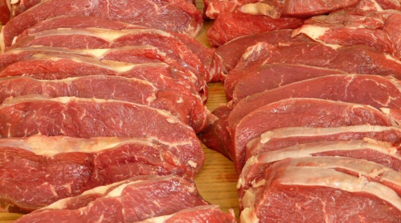 Tarifa retém em portos ou em alto-mar 30 mil t de carne destinadas aos EUA, diz Abiec
