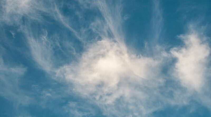 Frente fria faz chuva avançar, mas calor persiste em muitas áreas; veja previsão para hoje