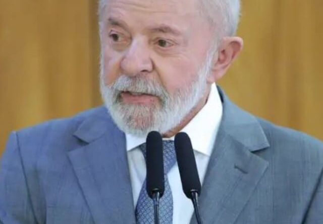 Lula diz que não vai ficar chorando diante do tarifaço