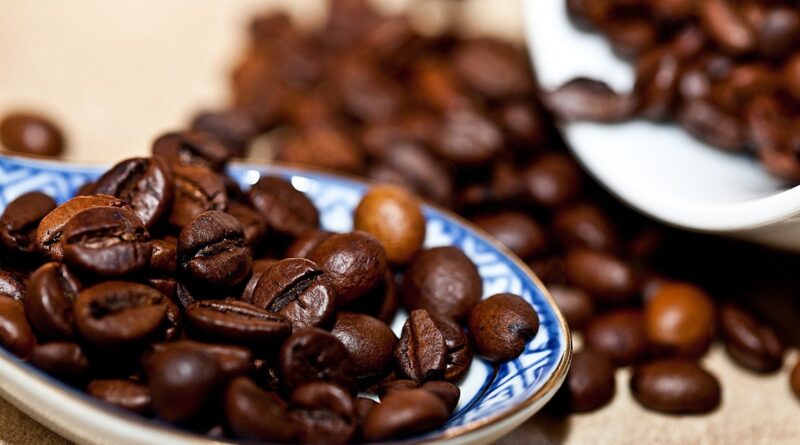 CNA discute custos de produção de café e pimenta-do-reino no ES