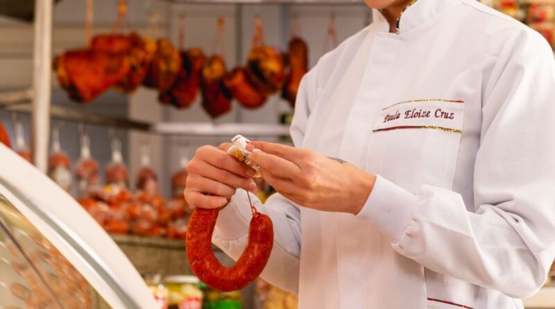 Como o manuseio dos alimentos evita contaminações