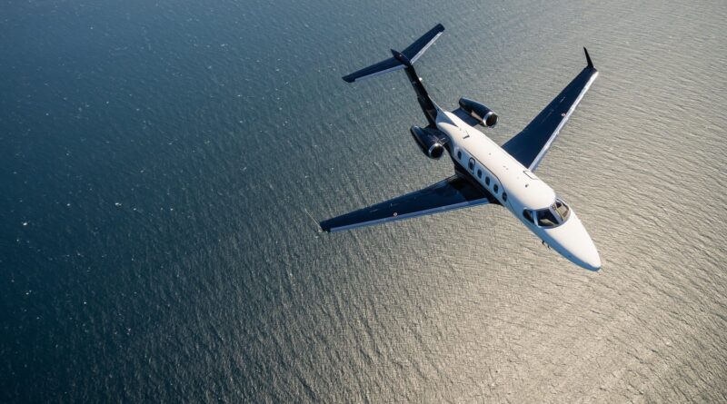 Embraer acelera testes para voos 100% sustentáveis com SAF adquirido da Vibra