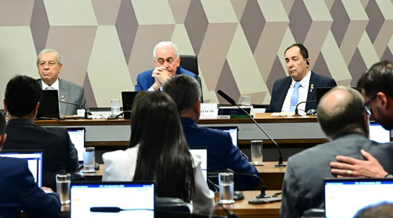 PEC da Blindagem é rejeitada pela CCJ do Senado