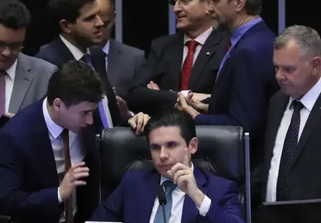 PEC da blindagem: Câmara aprova projeto que protege parlamentares de processos judiciais