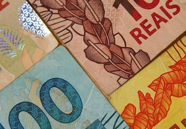 Executivo e Legislativo entram em disputa acirrada sobre gastos em ano eleitoral