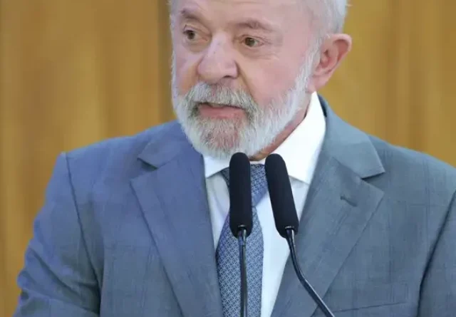 Lula defende substituir dólar no comércio global às vésperas de encontro com Trump