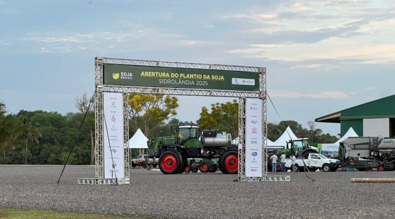 'O agro é parte essencial da identidade do Brasil', afirma presidente da Aprosoja MS durante início da semeadura da soja