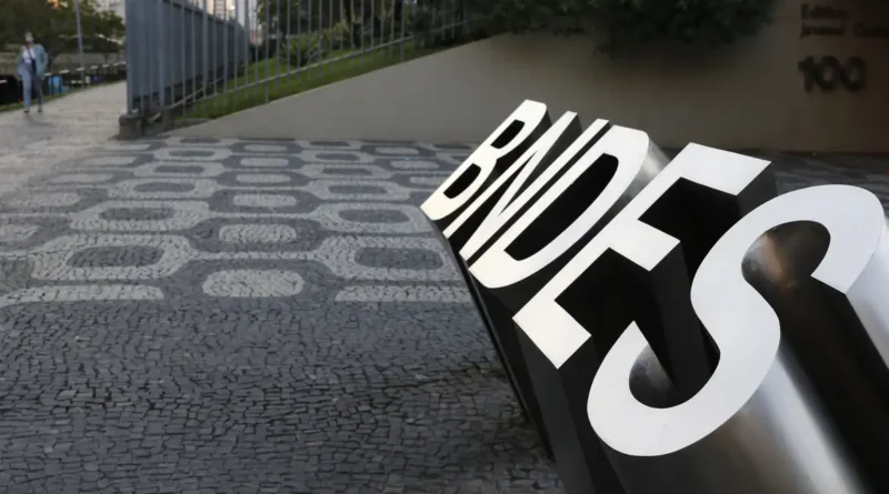 BNDES seleciona 100 startups para programa de aceleração
