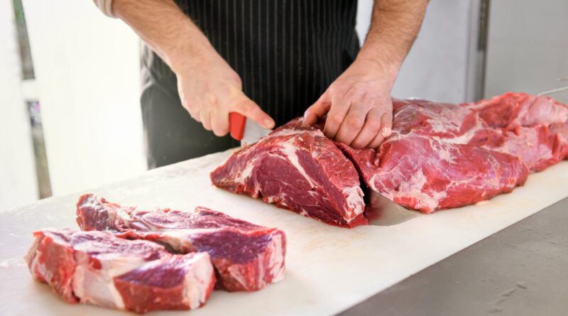 Atacadão inicia venda do 1º lote de carne bovina rastreada da JBS produzido no Pará