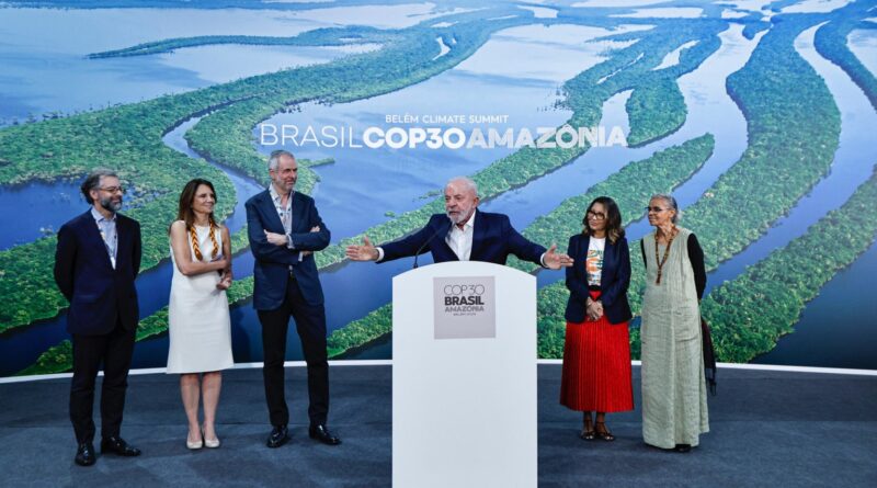 Lula defende metas para diminuição de combustíveis fósseis e fala em COP do povo