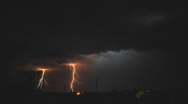 chuva forte, tempestade, raios