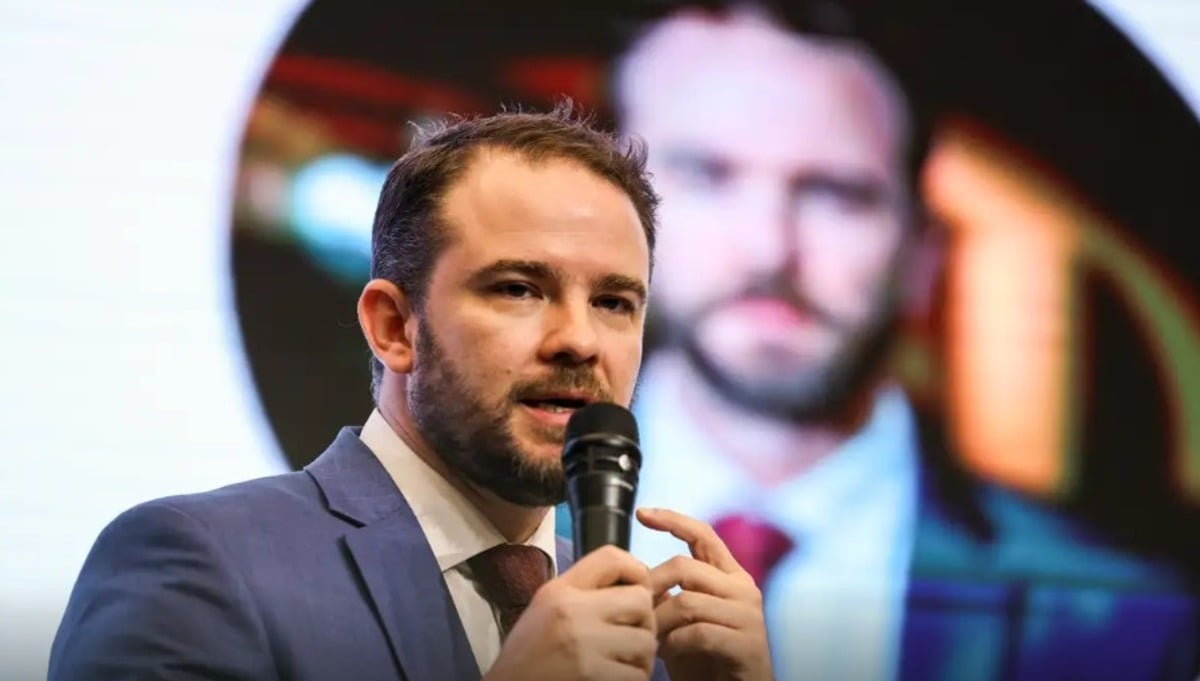 Dario Durigan assume ministério da Fazenda