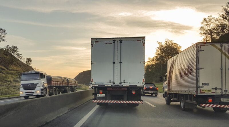 caminhoneiros, transportadores, frete, estrada, rodovia, vacinação, logística, caminhão, caminhoneiros, tabela do frete, greve
