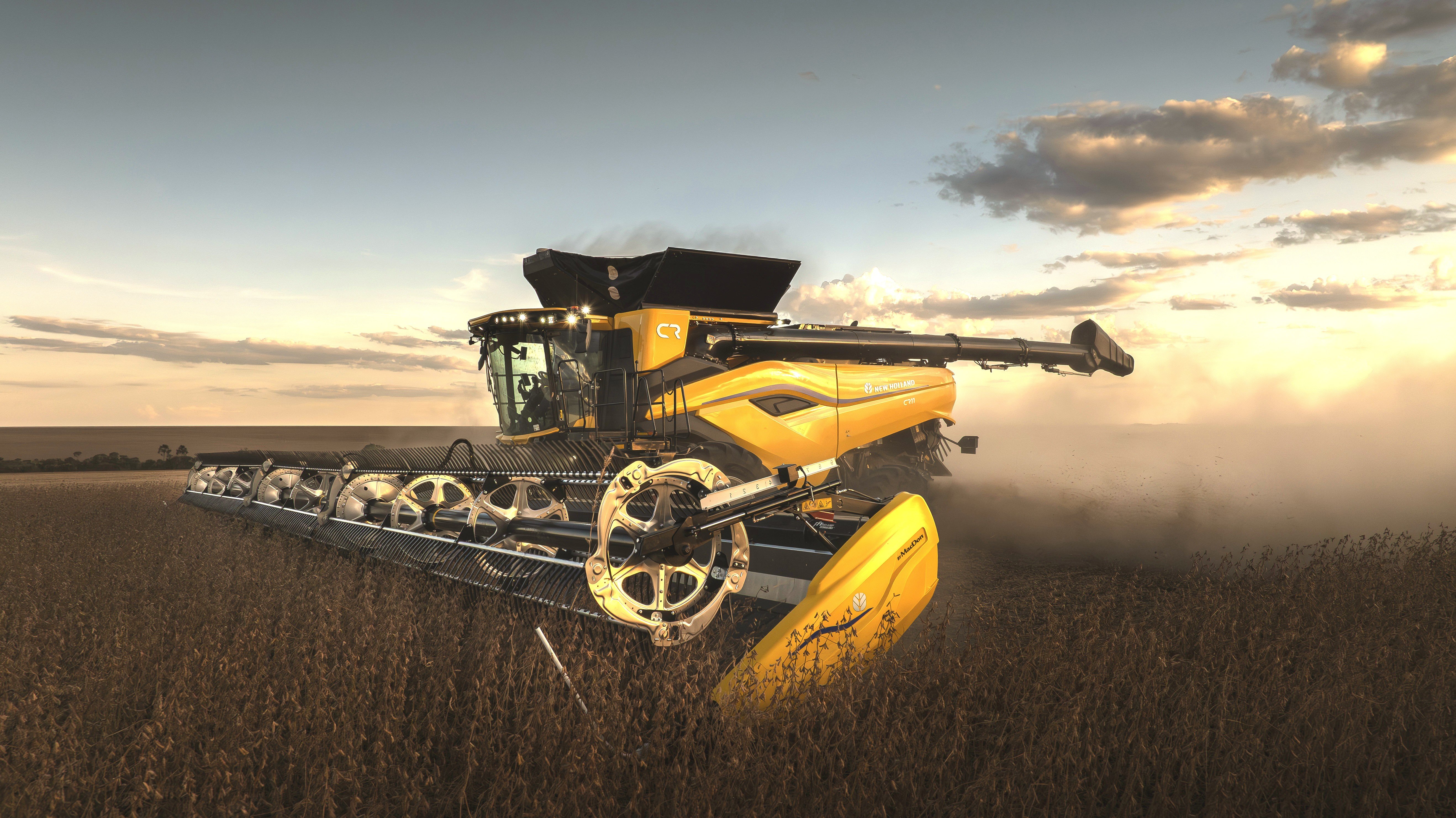 CR11 - New Holland