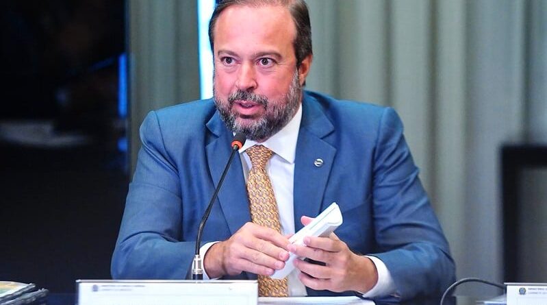 ministro de Minas e Energia Alexandre Silveira