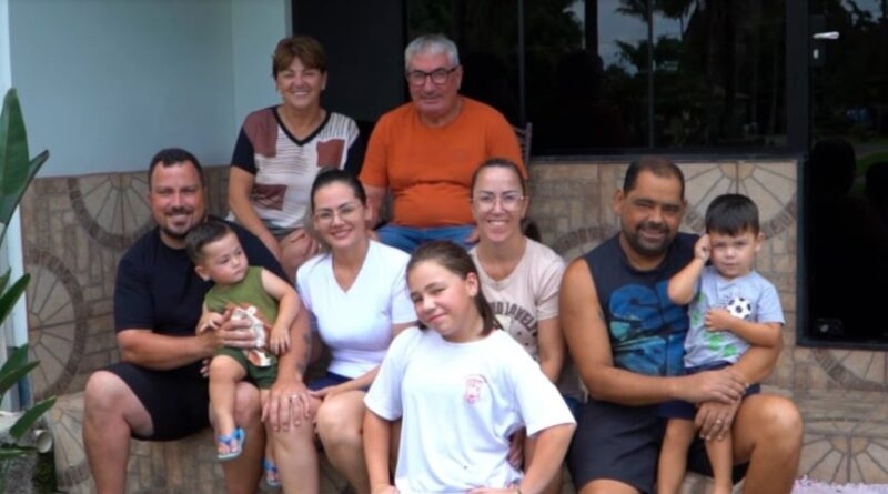 Com apoio da família, produtor de SC transforma pequeno aviário em império