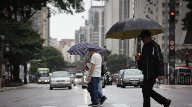 Fim de semana terá queda de temperatura e chuva no Brasil com avanço de frente fria