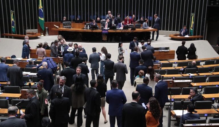 Câmara aprova fundo de até R$ 5 bilhões para minerais críticos