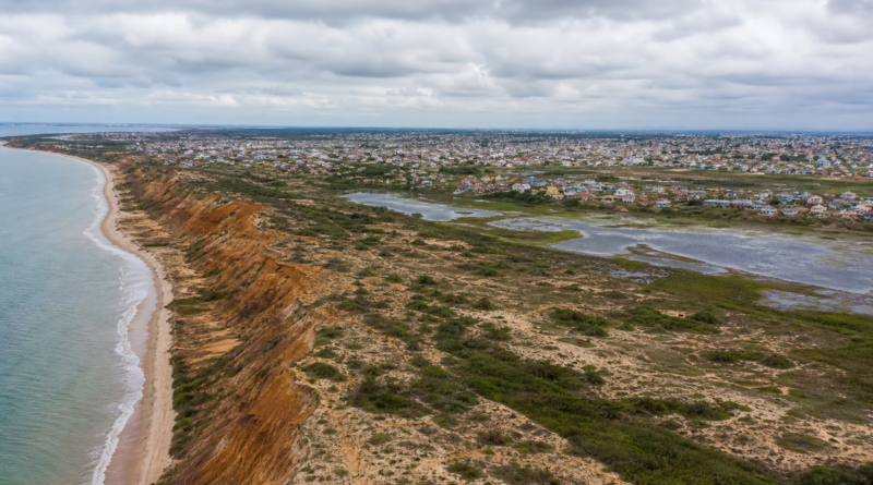 Estudo da UFF aponta instabilidade em 25% da zona costeira no norte fluminense