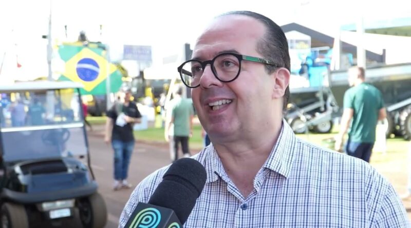 Pesquisa da ABMRA revela avanço tecnológico e cautela na avicultura