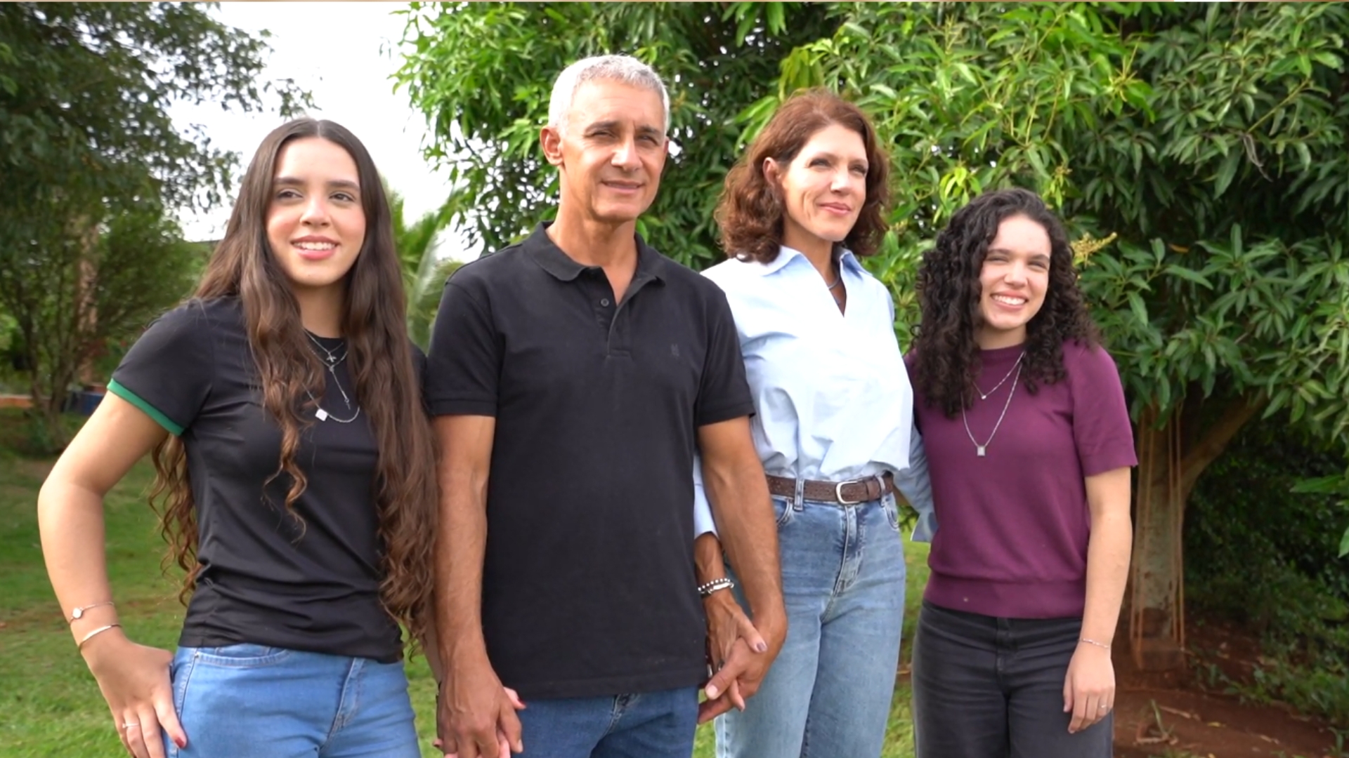 Júlio Cesár e família são produtores de aves no interior do Paraná