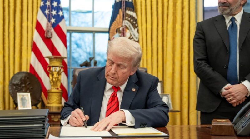 Donald Trump e Howard Lutnik, secretario de Comércio EUA
