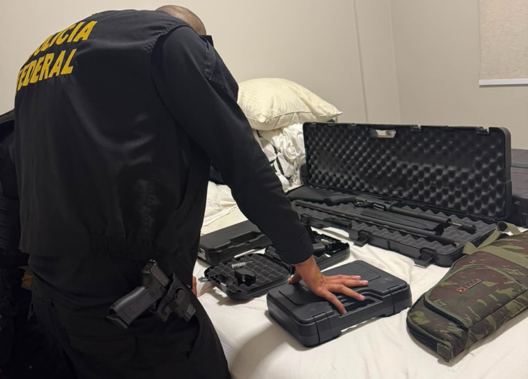 Polícia