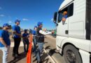 Blitzes orientam caminhoneiros e reforçam defesa fitossanitária do algodão nas rodovias